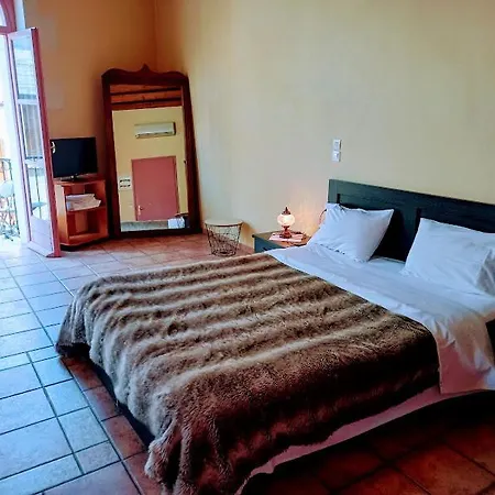 Caza Latina * חאניה