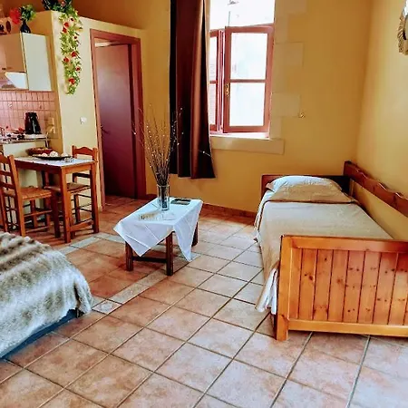 Caza Latina * חאניה